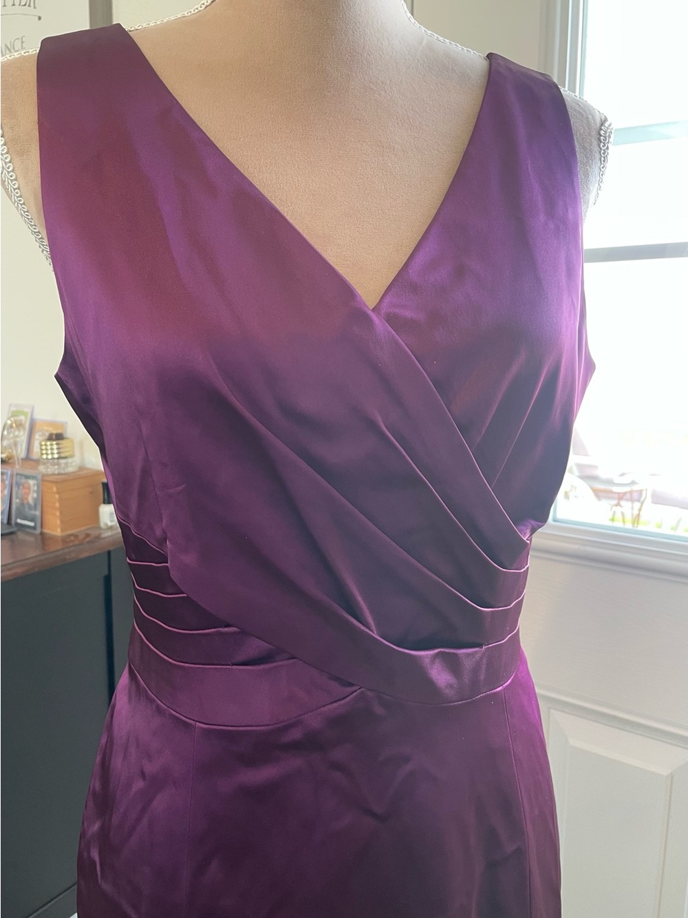 Tahari Deep Purple Satin V-Neck Prom Dress